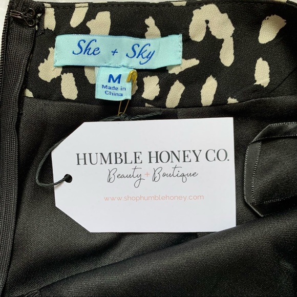 NWT She+Sky Cheetah Print Black Ruffle Hem Shorts size Medium - Picture 3 of 6